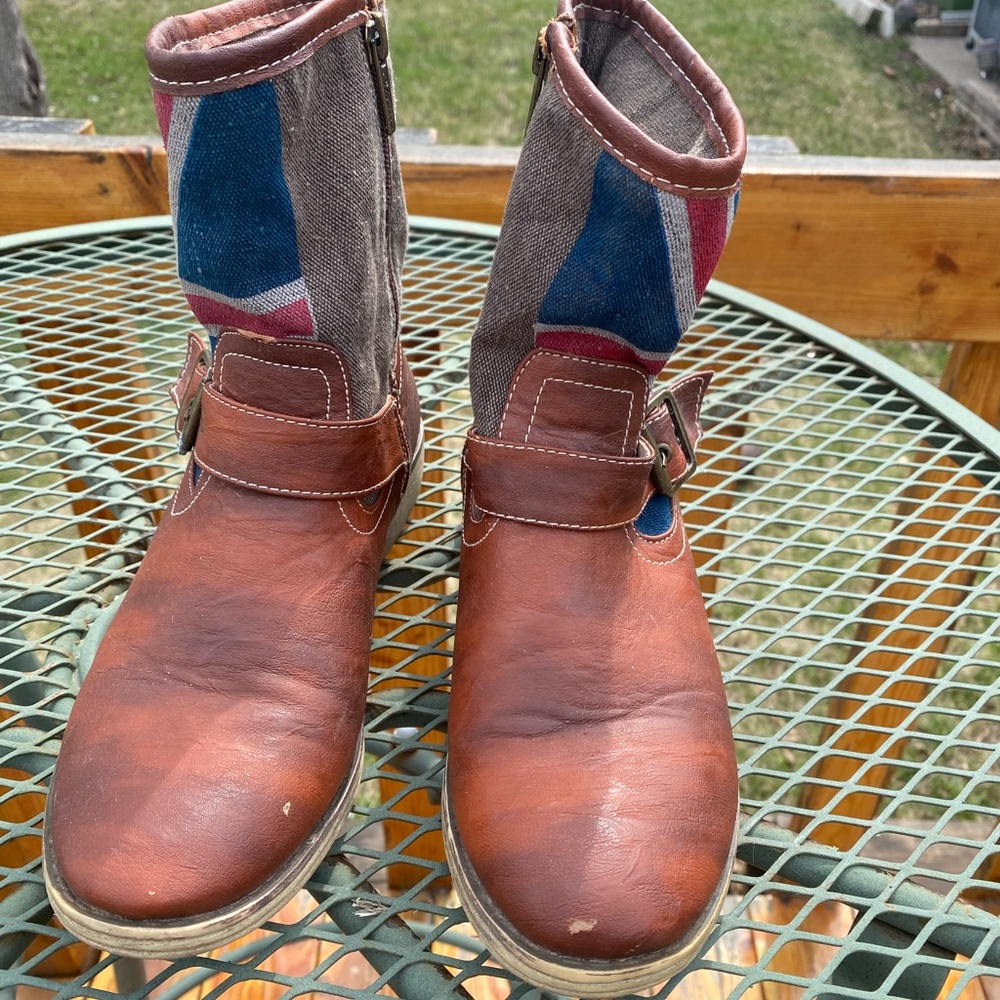 Brown Leather Boots with Multicolor Fabric